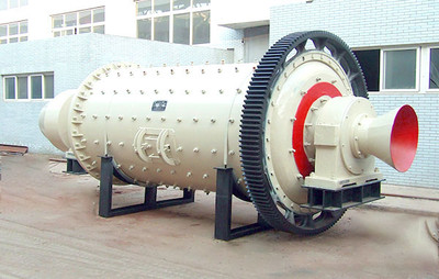 Dry grinding mill